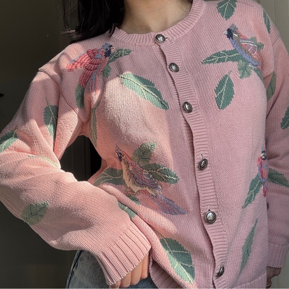Vintage Sweaters - 🌸 Vintage 90s Embroidered Northern Treasures Bird Cardigan 🦜🕊️